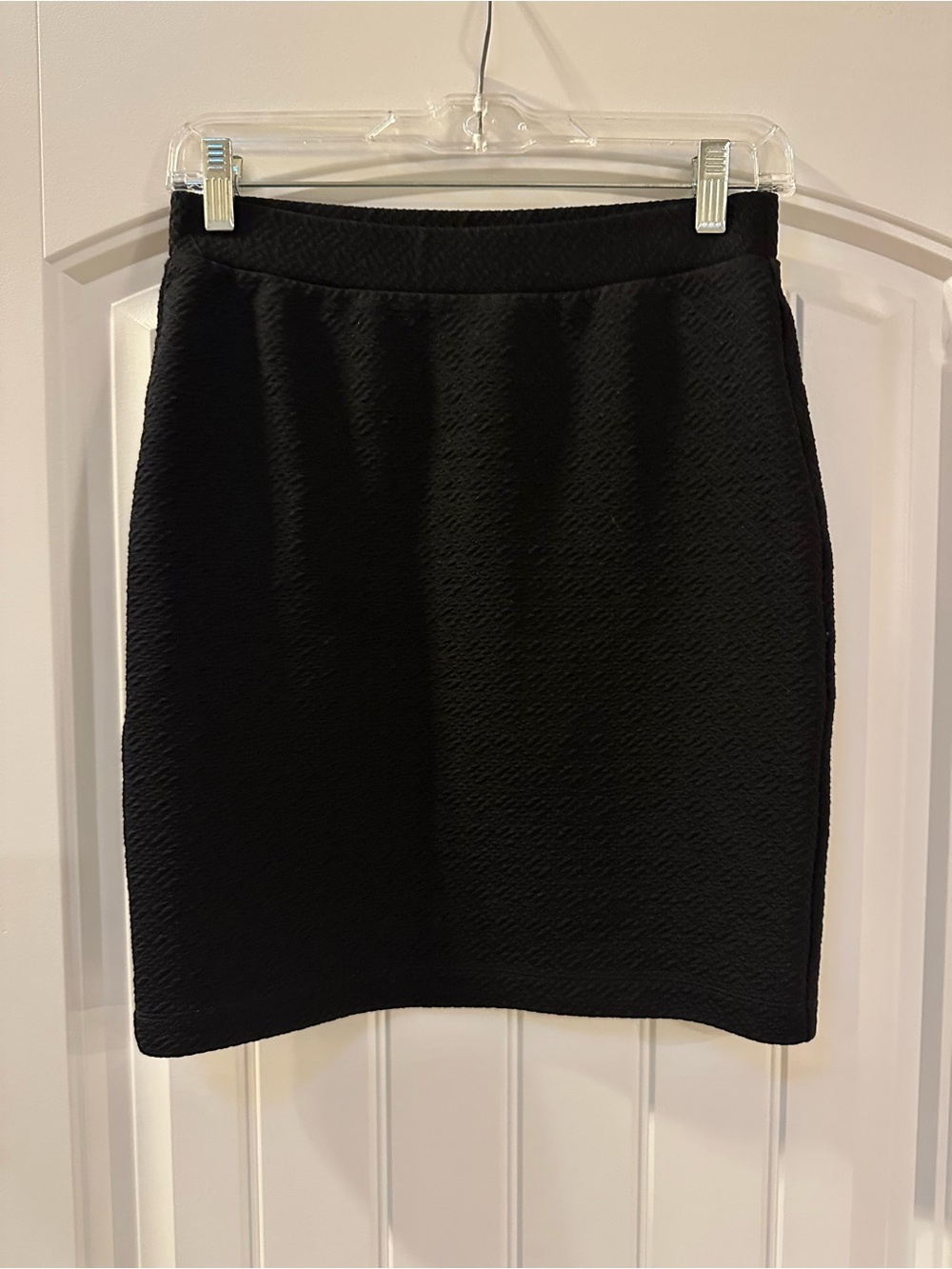 LOFT Black Textured Pencil Skirt